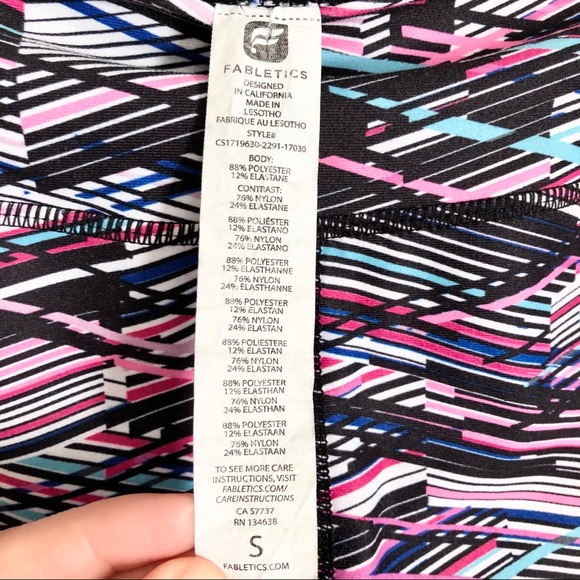 Fabletics Digital Static Print Zoey Capri Small - Picture 6 of 7